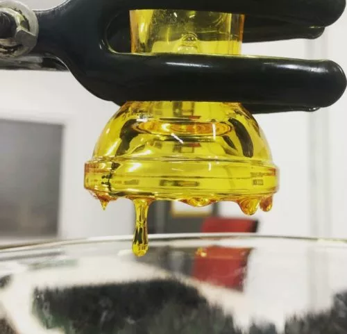 Vapoter du CBD pour quel intérêt ? 1 huilecbdlabo 1 500x481 1 jpg